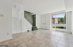 100 E GLENOLDEN AVENUE, GLENOLDEN, PA 19036