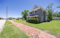 915 Main Street, Neodesha, KS 66757