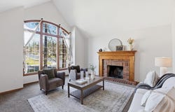 1224 E Blackhawk Dr, Spokane, WA 99208