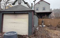 4237 Wood St, Wheeling, WV 26003