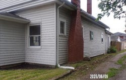 221 W Franklin Street, Hartford City, IN 47348