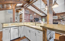 890 Windsor Dr, Fontana, WI 53125