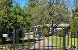 912 Mountain View Drive, Eagle Point, OR 97524