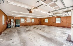 5940 Cernech Road, Kansas City, KS 66104
