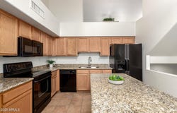 702 S BECK Avenue, Tempe, AZ 85281