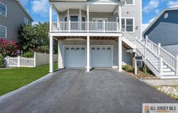 507 Edmunds Avenue, Union Beach, NJ 07735