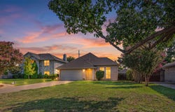 7513 Beverly Drive, Rowlett, TX 75089