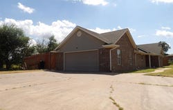 3 Stonegate Road, Guthrie, OK 73044