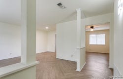 7442 CASTLE TRAIL DR, San Antonio, TX 78218-2810