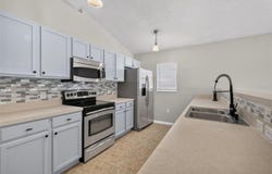 2225 SANDRIDGE Circle, EUSTIS, FL 32726