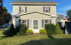 231 4th Street SE, New Philadelphia, OH 44663