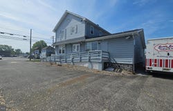 101 N BROADWAY, PENNSVILLE, NJ 08070