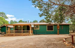 2185 Gingerbread Lane, Overgaard, AZ 85933