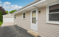 2109 N 113th St, Wauwatosa, WI 53226