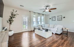 811 Clear Springs HOLW, Buda, TX 78610