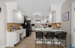 600 S 3rd St, Beresford, SD 57004