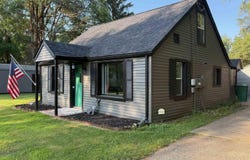 55806 Clover Road, Mishawaka, IN 46545