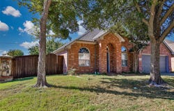 1812 Copper Leaf Drive, Corinth, TX 76210