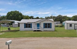309 Spring Valley Circle, Azle, TX 76020