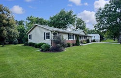 519 E ROBINSON Street, Goodfield, IL 61742