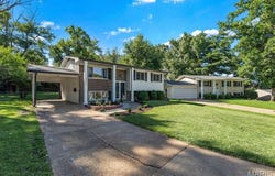321 Fairview Court, Ballwin, MO 63021