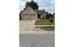 11437 Cherry Blossom Drive E, Fishers, IN 46038