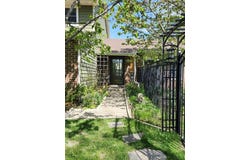 301 Oakbrook Court, Bartlett, IL 60103
