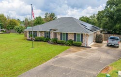 5348 Oak Hammock Court, Milton, FL 32570