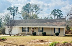 1610 Sikes, Douglas, GA 31533