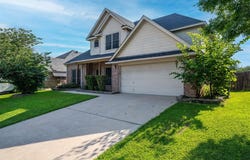832 Adams Drive, Burleson, TX 76028