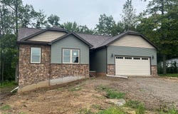 5960 Perry Hills Drive SW, Canton, OH 44706