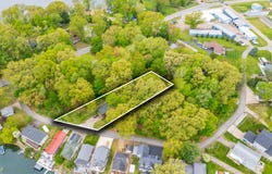 50748 W Bay Road, Dowagiac, MI 49047