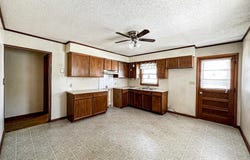 110 Hilltop Dr, Abilene, KS 67410