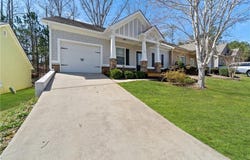 157 Oakwood Drive NW, Milledgeville, GA 31061