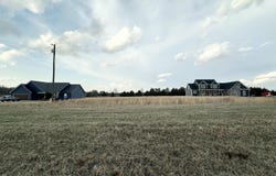 5982 Campbellsville Rd, Hodgenville, KY 42748