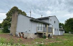 3306 Burlington Drive, Saginaw, MI 48601
