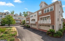 17 VILLAGE SQUARE, PAOLI, PA 19301