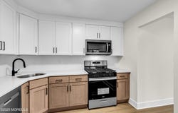 104 Dundee Court, Aberdeen, NJ 07747