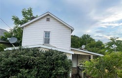 424 Old Zelienople Rd, Franklin Twp, PA 16117
