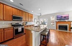18 SPINNAKER DRIVE, MOUNT LAUREL, NJ 08054
