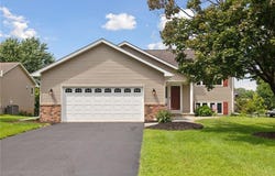 1000 Forest Glen Court, Burnsville, MN 55337