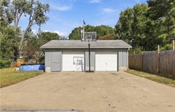 9604 E 69th Street, Raytown, MO 64133