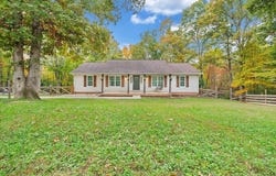 104 Tree Swallow Dr, Vinton, VA 24179