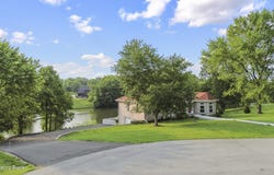 3205 Lake Pointe Ct, Crestwood, KY 40014