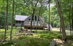 119 Upper Lakeview Drive, Hawley, PA 18428