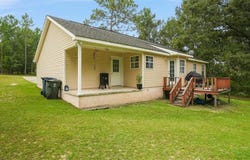 98 Palm Tree Road, Jesup, GA 31545