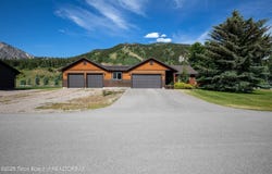 515 THREE RIVERS Drive, Alpine, WY 83128
