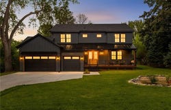 625 Ivy Falls Avenue, Mendota Heights, MN 55118