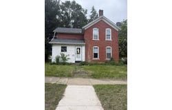 509 West Chestnut Street, Freeport, IL 61032