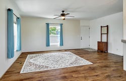 1015 OAK ST, Silverton, OR 97381